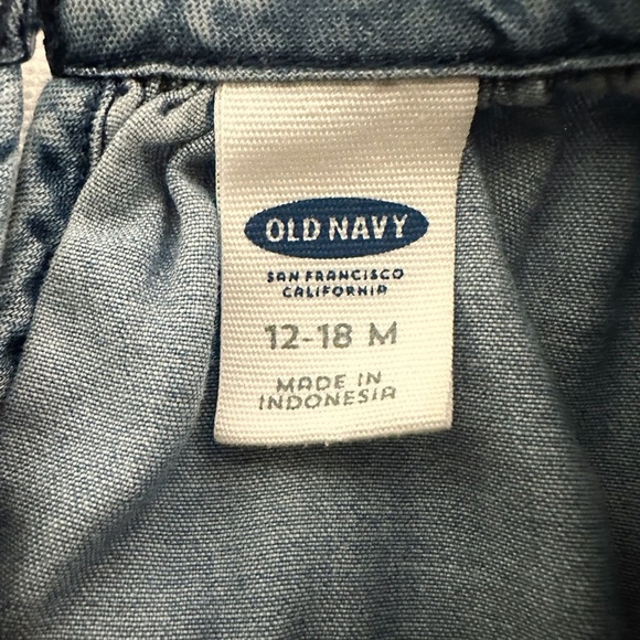 Old Navy | Two Piece Chambray Outfit (12-18 mos) - Picture 4 of 4